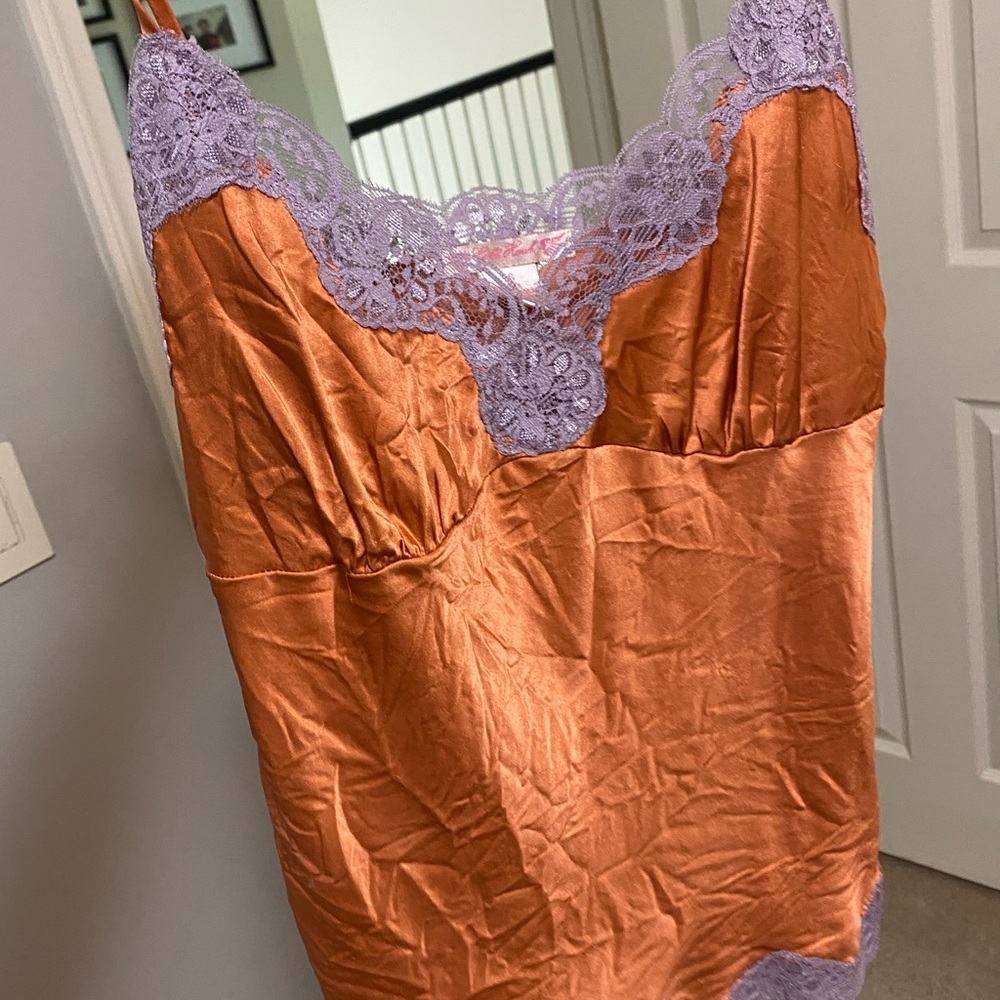 Tank top with lace detailing